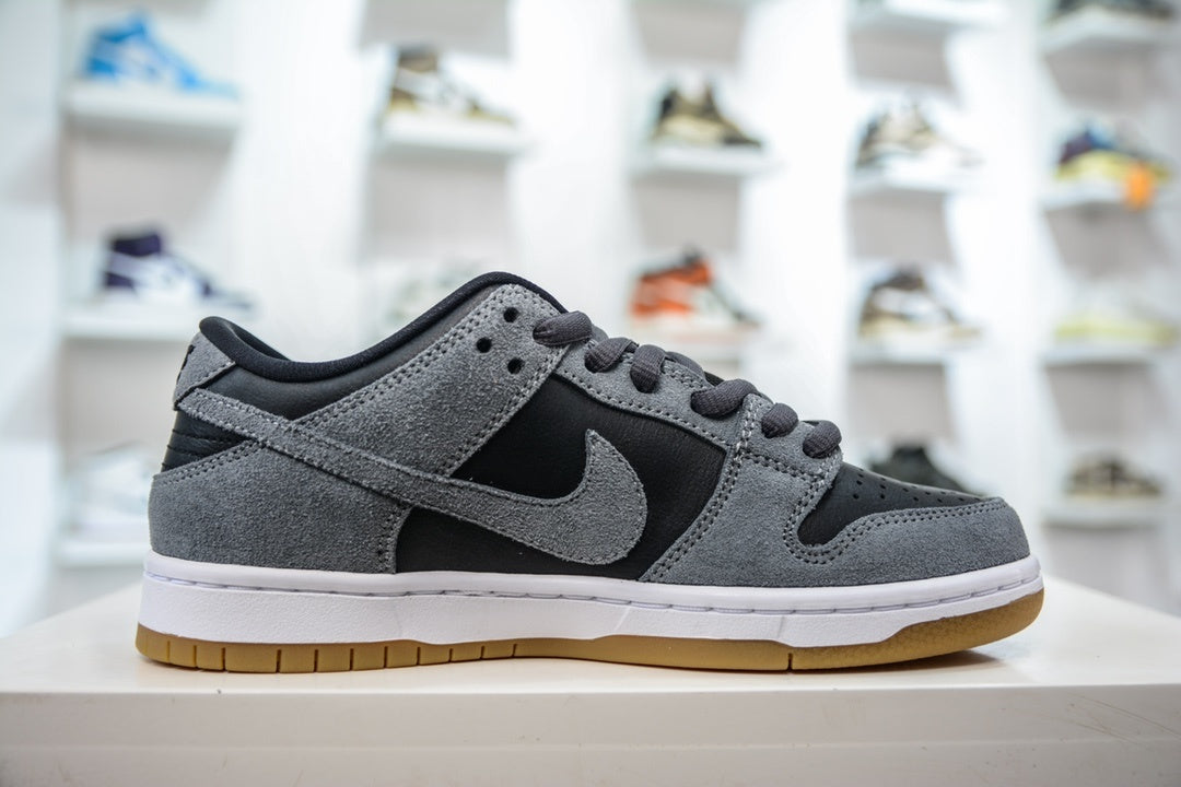 NIKE SB DUNK LOW DARK GREY BLACK GUM - lateral