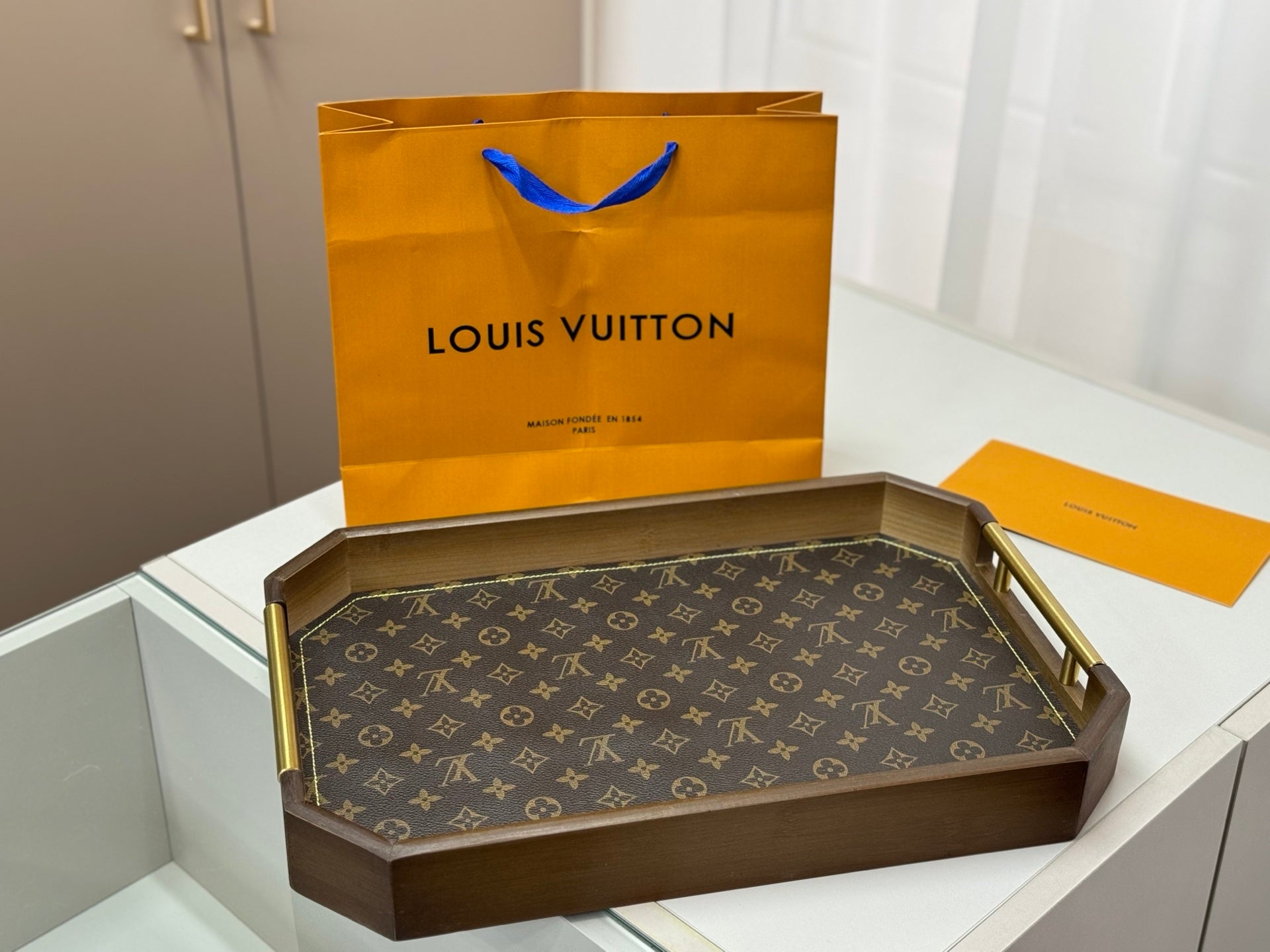 Bandeja LOUIS VUITTON 'Monogram'