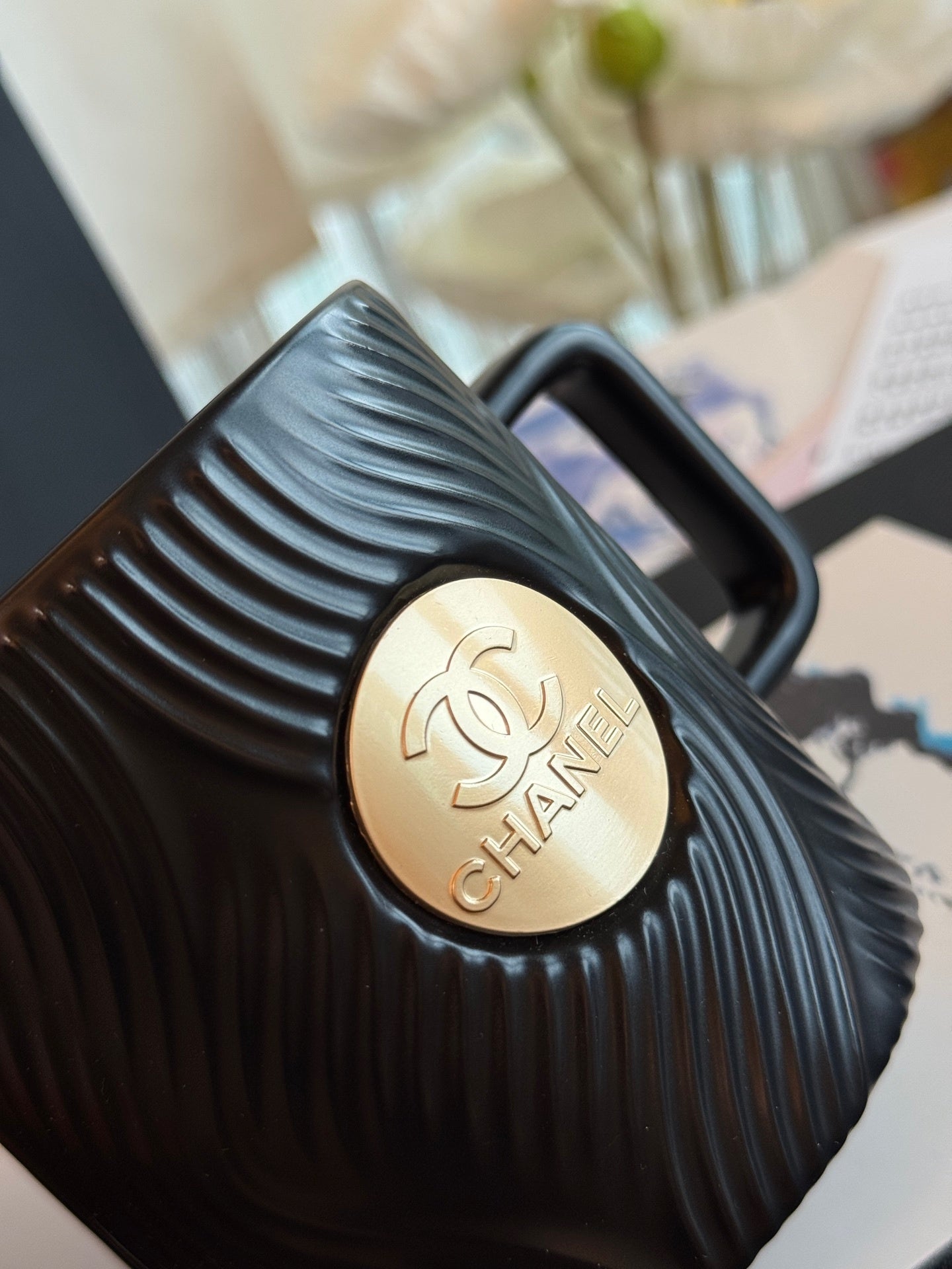CHANEL 'VIP Coffee Gift Set'