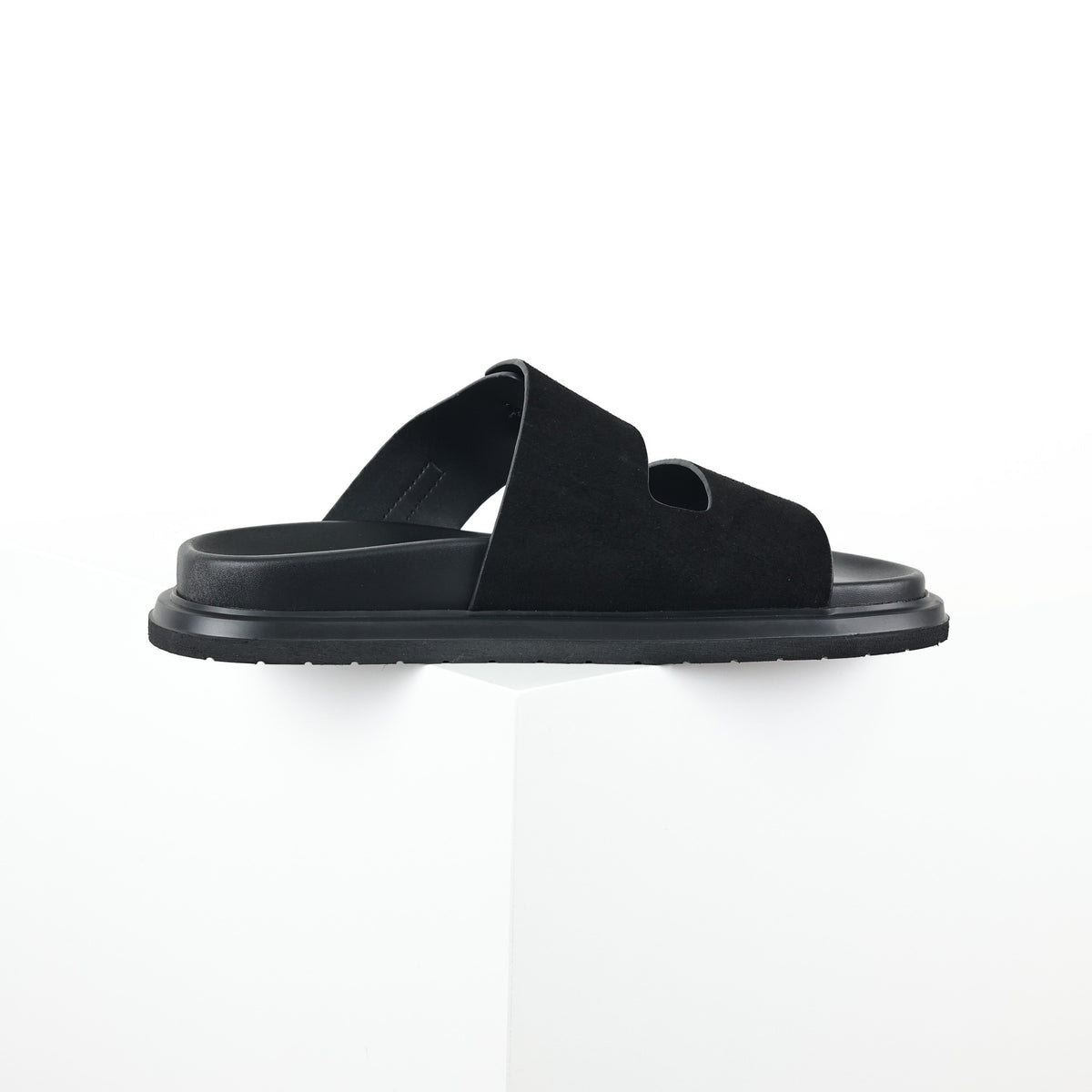 Sandália Dior Aqua preta em suede com fecho utilitário - vista lateral