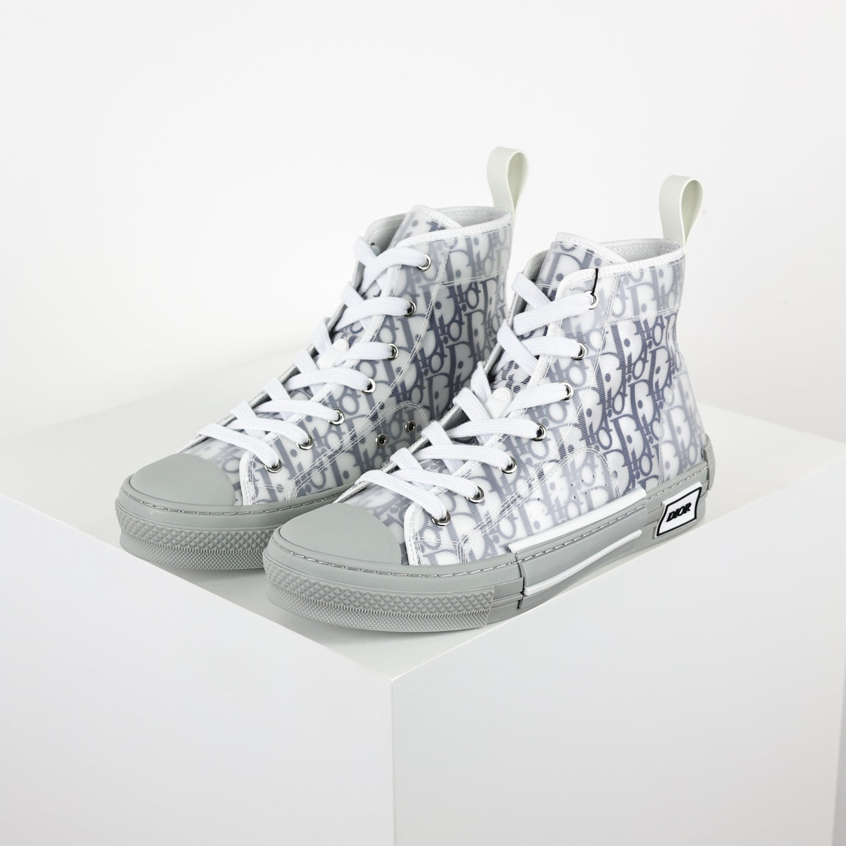 Dior B23 High branco - vista principal com o par