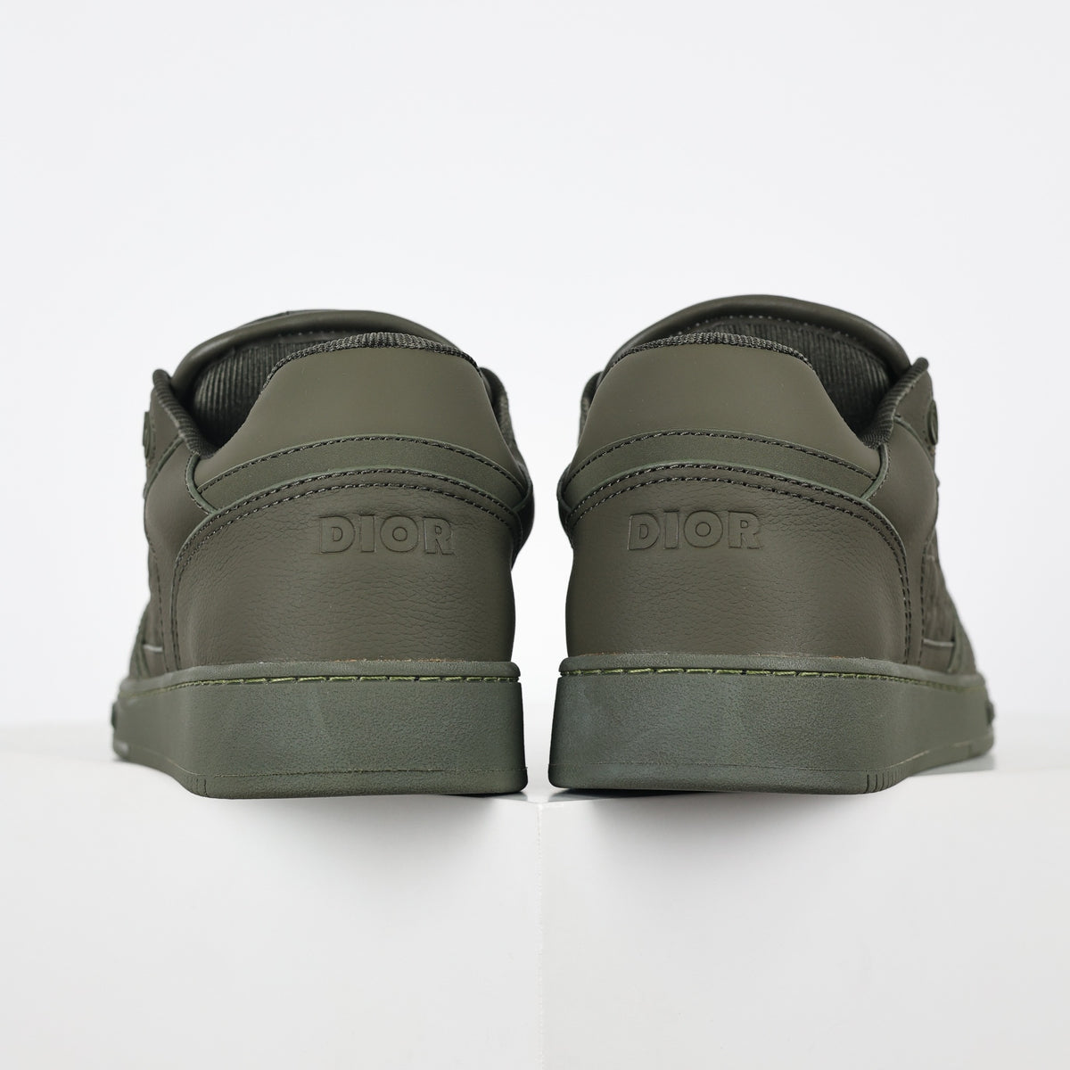 Dior B27 Low-Top verde oliva - vista traseira