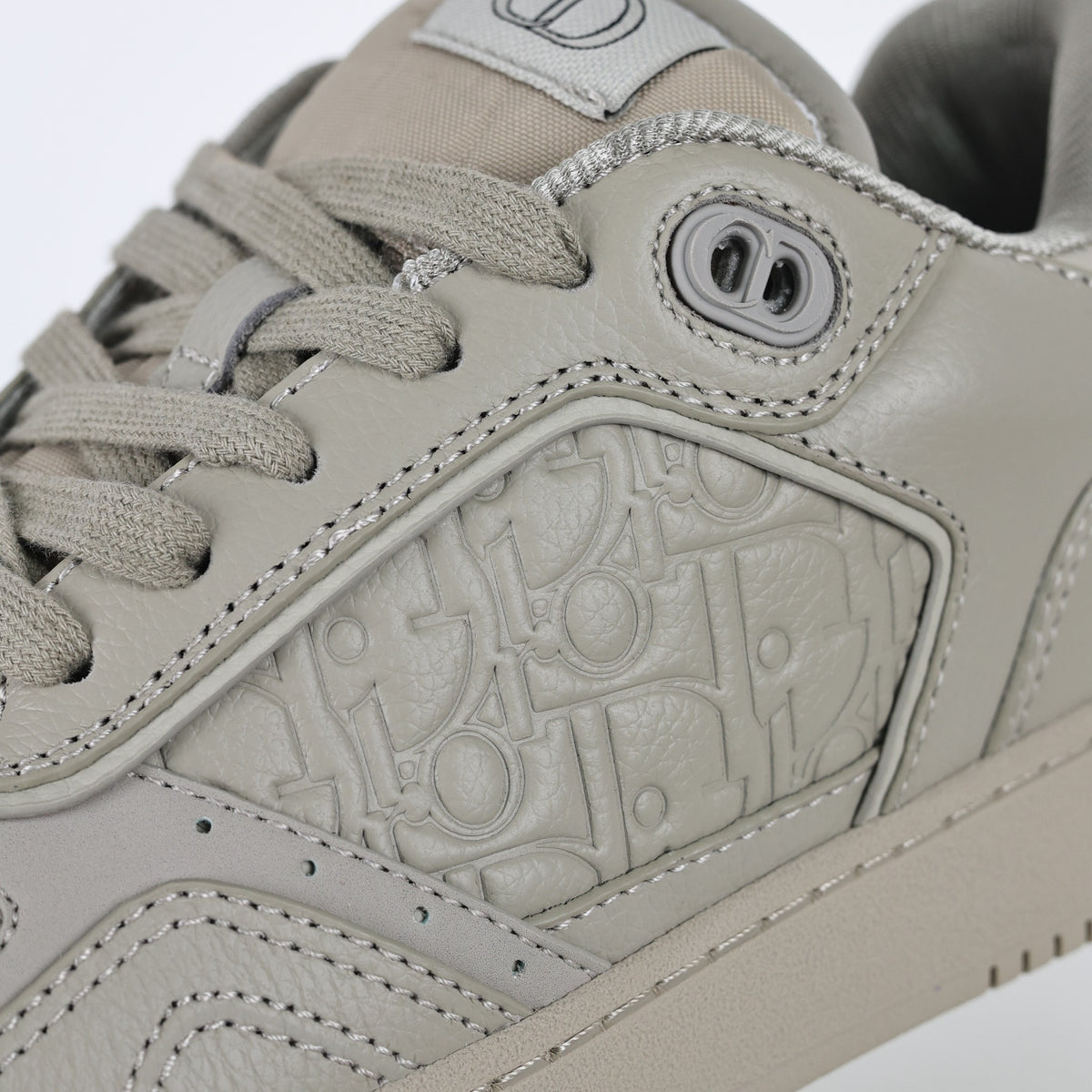 Dior B27 Uptown bege - detalhe dos materiais e painel Dior Oblique