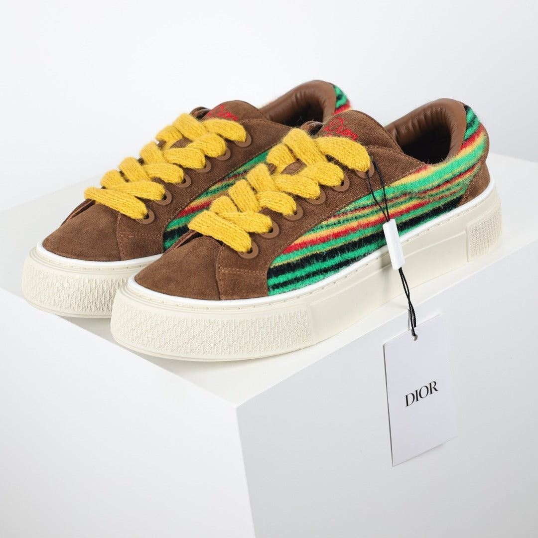 Dior x Denim Tears B33 marrom multicolorido - par em perspectiva