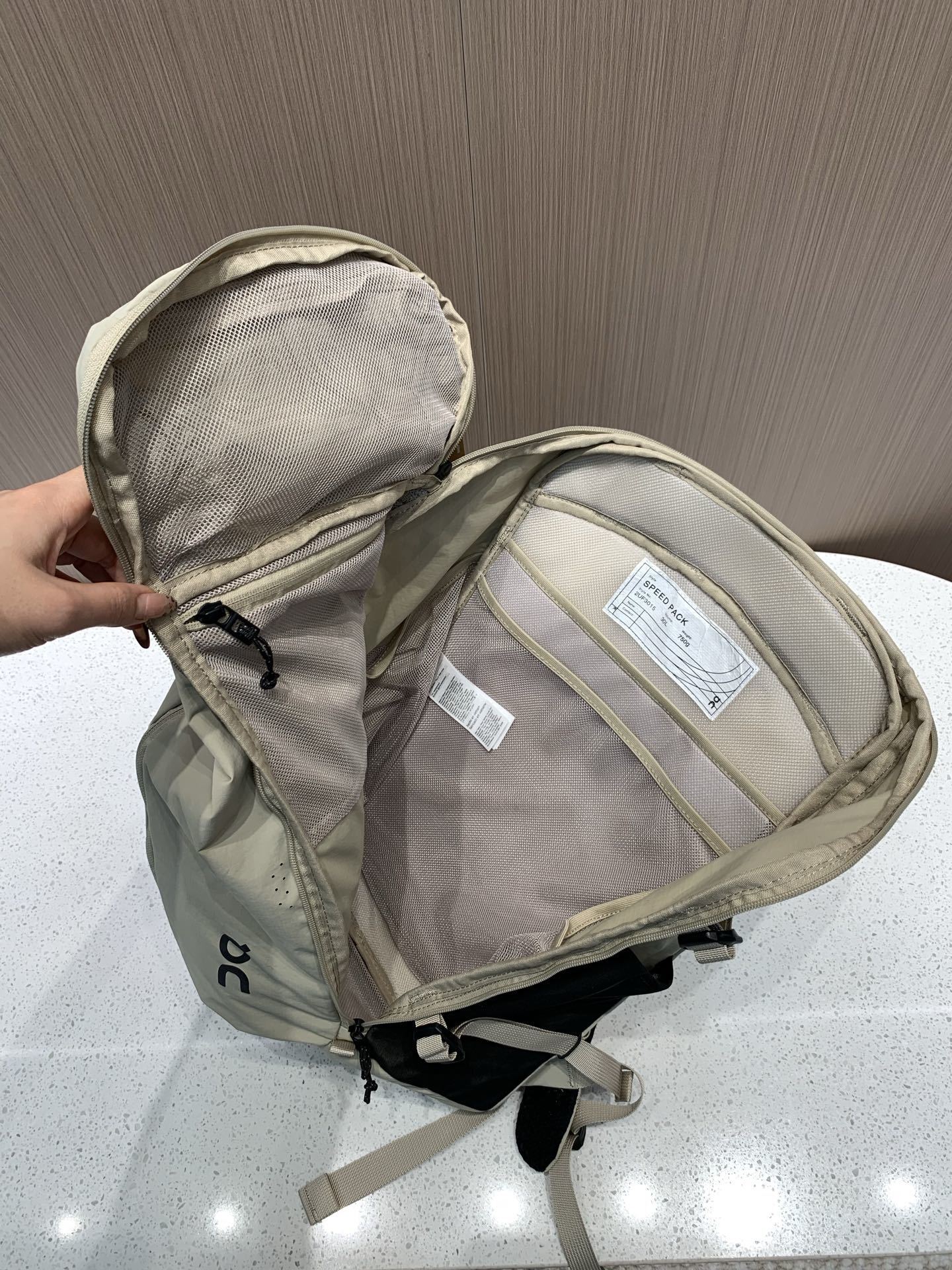 Mochila ON RUNNING