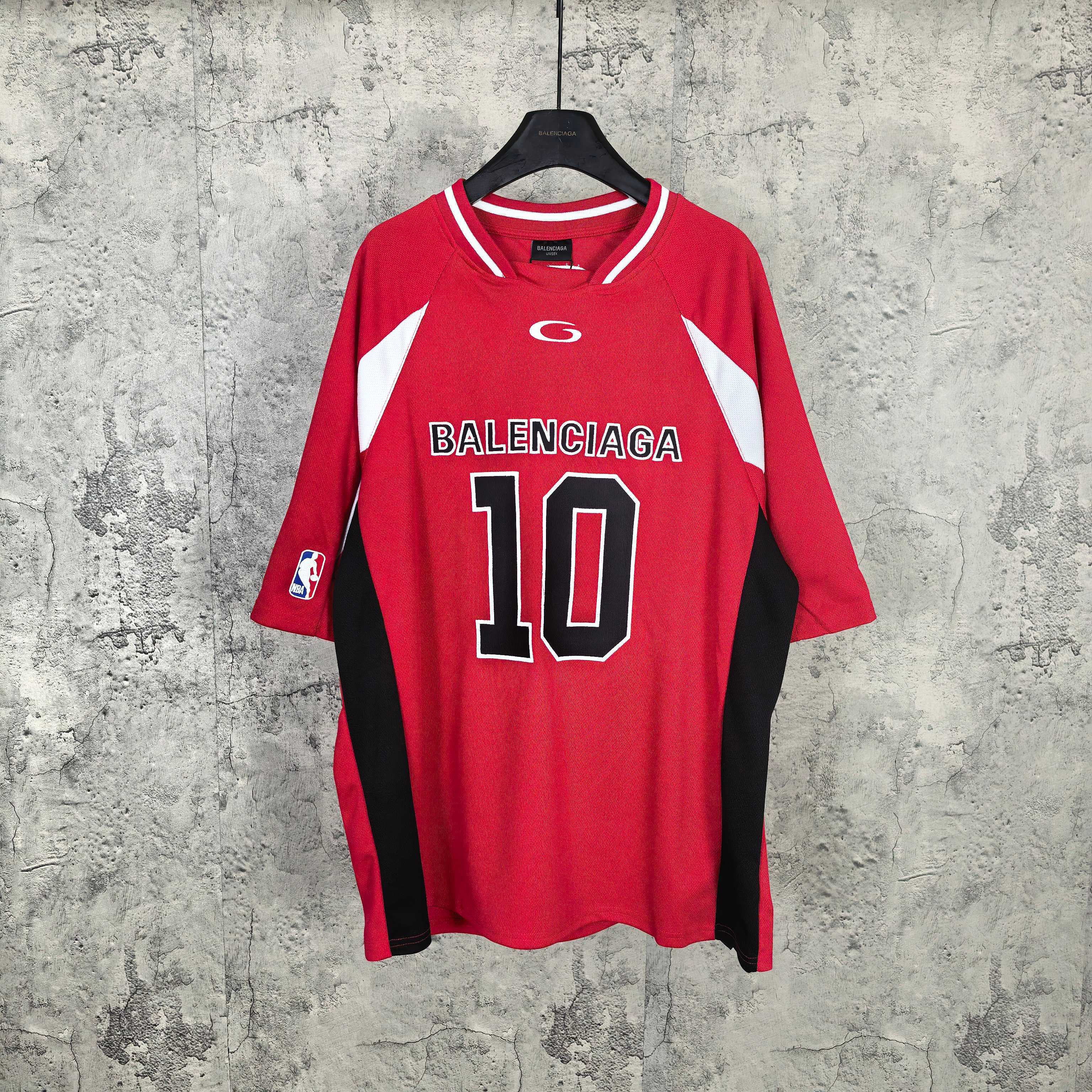 Camiseta BALENCIAGA x NBA (Oversized)