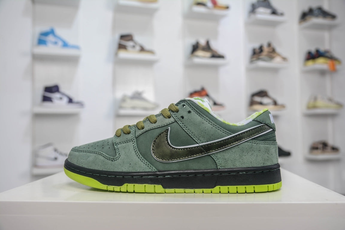 CONCEPTS x NIKE SB DUNK LOW GREEN LOBSTER - lateral oposta