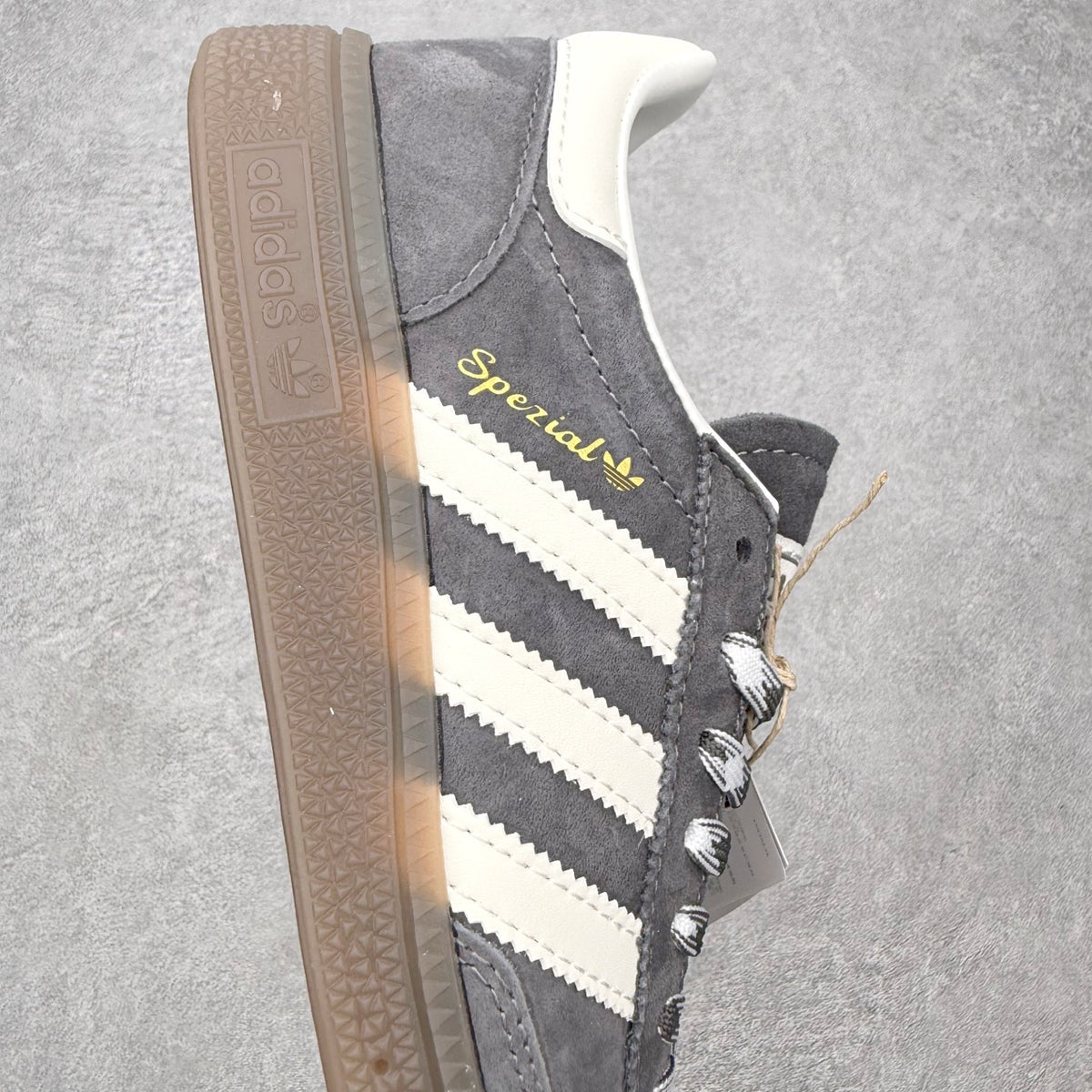 Adidas 'Handball Spezial' Grey Two / Cloud White / Gum - foto 2