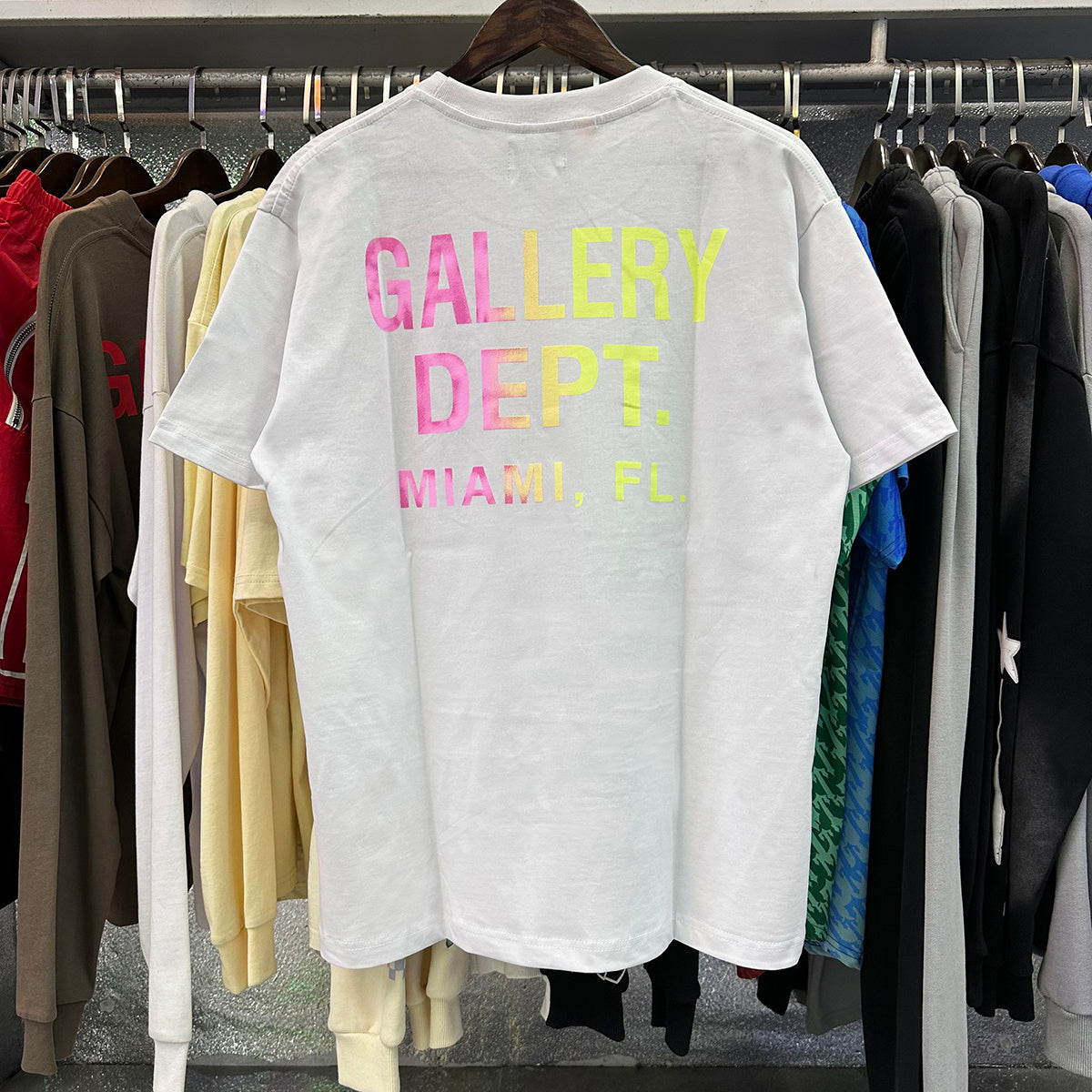 Gallery Dept. Miami Boardwalk Tee White - costas ambiente