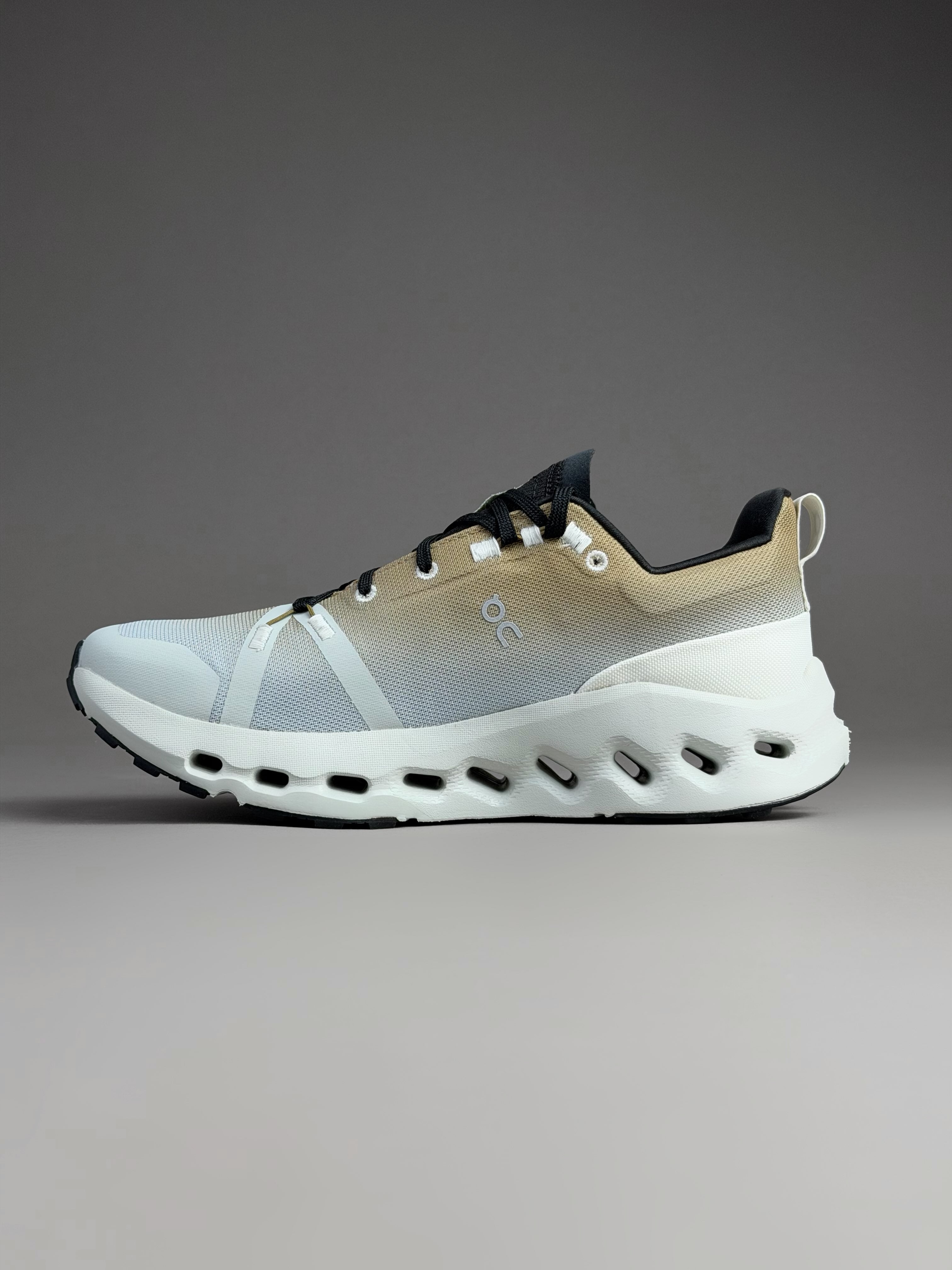 On Running 'Cloudsurfer Trail Waterproof'