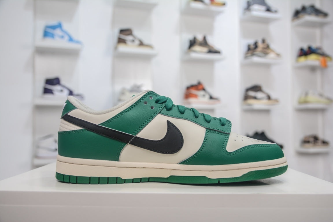 NIKE DUNK LOW SE LOTTERY PACK MALACHITE GREEN - lateral direita