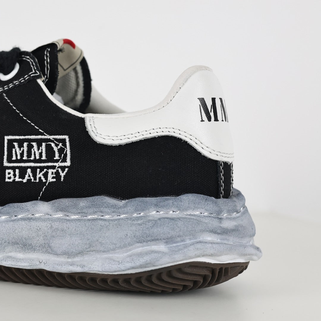 Maison Mihara Yasuhiro Blakey Black detalhe lateral