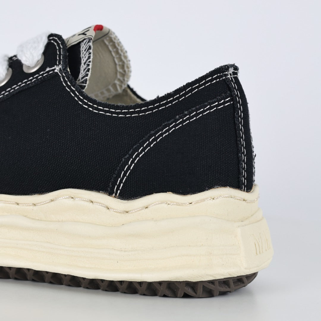 Maison Mihara Yasuhiro Blakey VL Black detalhe lateral