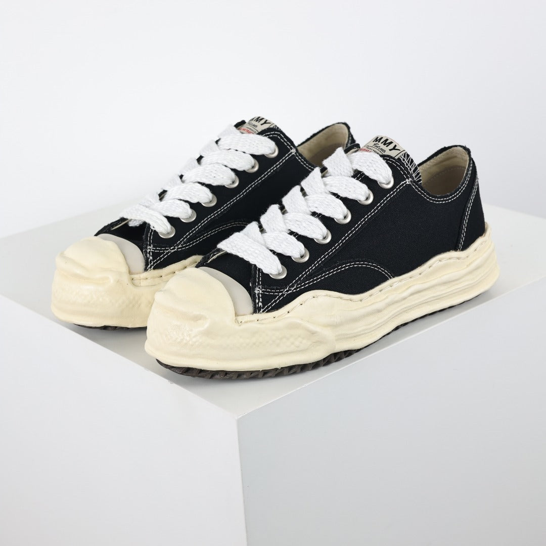 Maison Mihara Yasuhiro Blakey VL Black vista diagonal