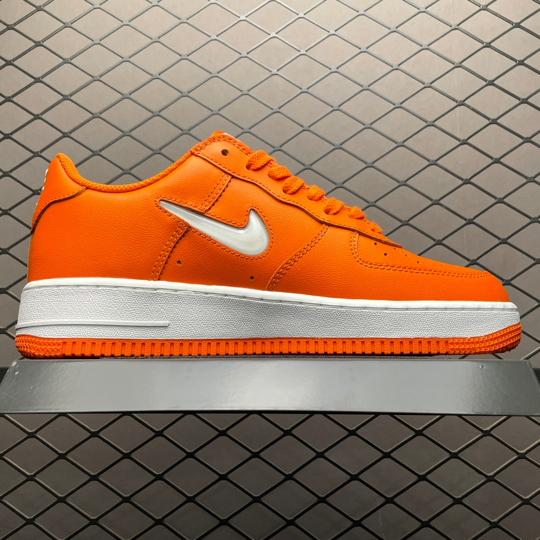 Nike Air Force 1 Low Jewel laranja lateral