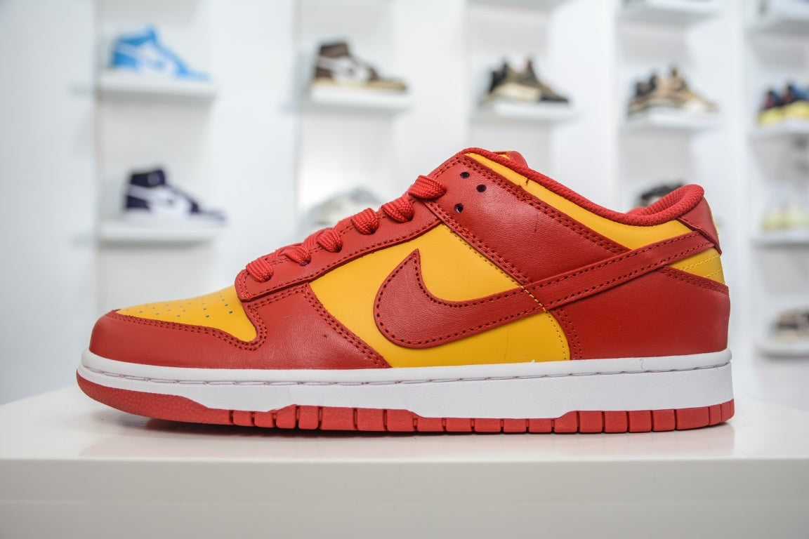 Nike Dunk Low 'USC' - foto principal