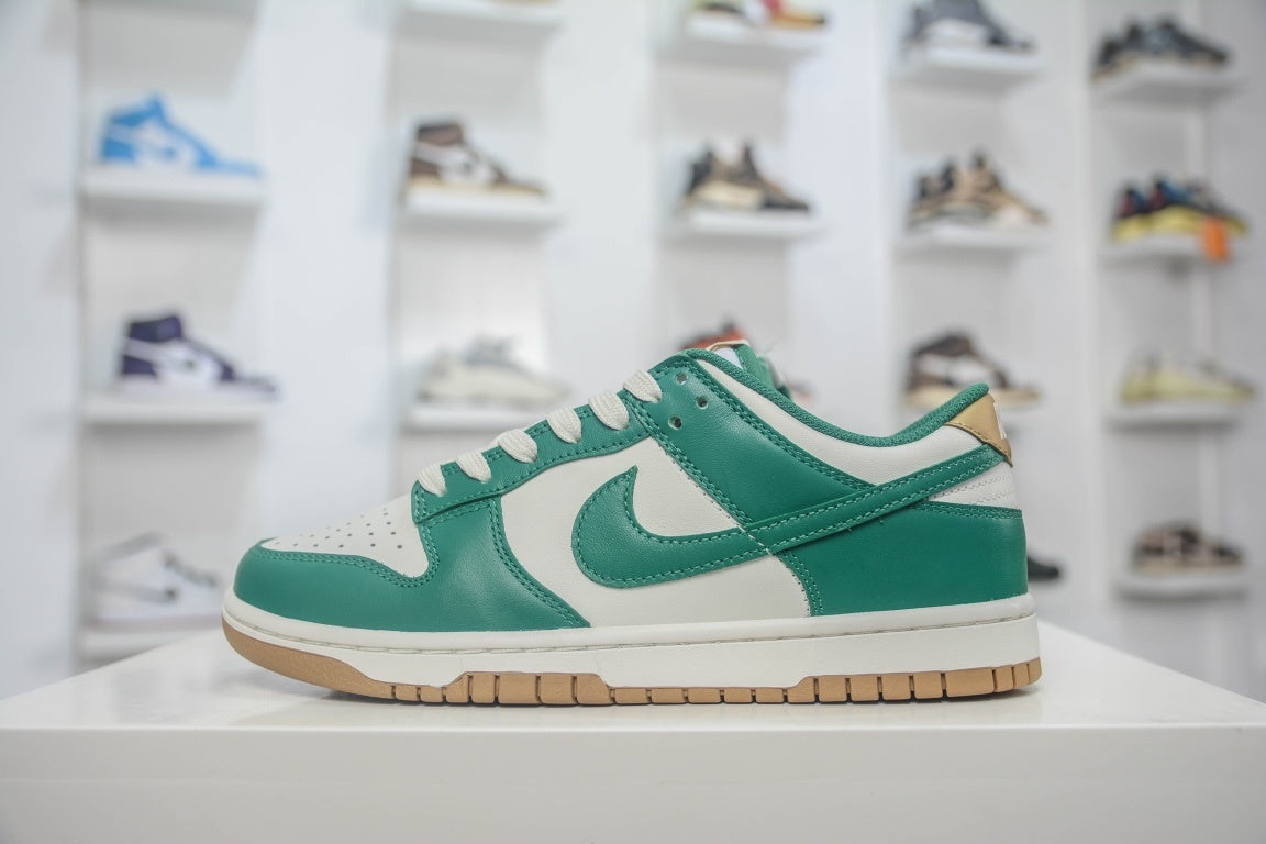 Nike Dunk Low Malachite University Gold - lateral principal