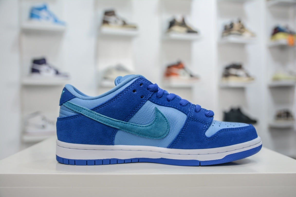 NIKE SB DUNK LOW BLUE RASPBERRY - lateral
