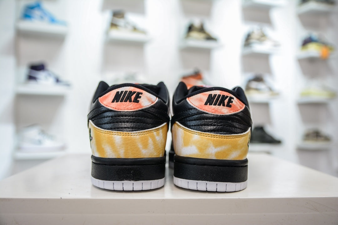 NIKE SB DUNK LOW RAYGUN TIE-DYE BLACK - traseira