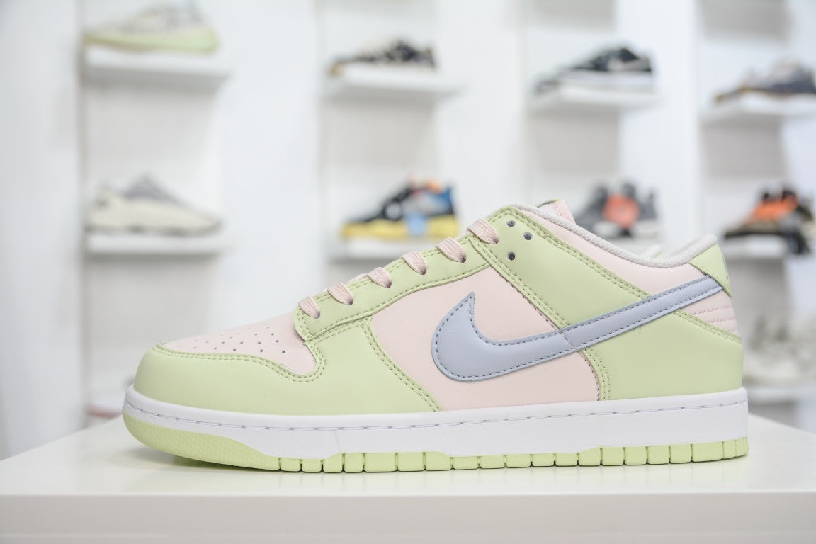 NIKE DUNK LOW LIGHT SOFT PINK - lateral esquerda