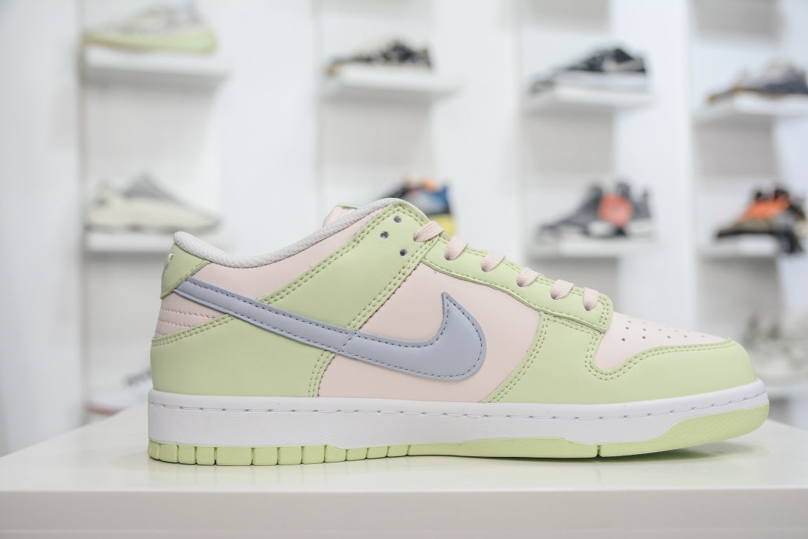 NIKE DUNK LOW LIGHT SOFT PINK - lateral direita