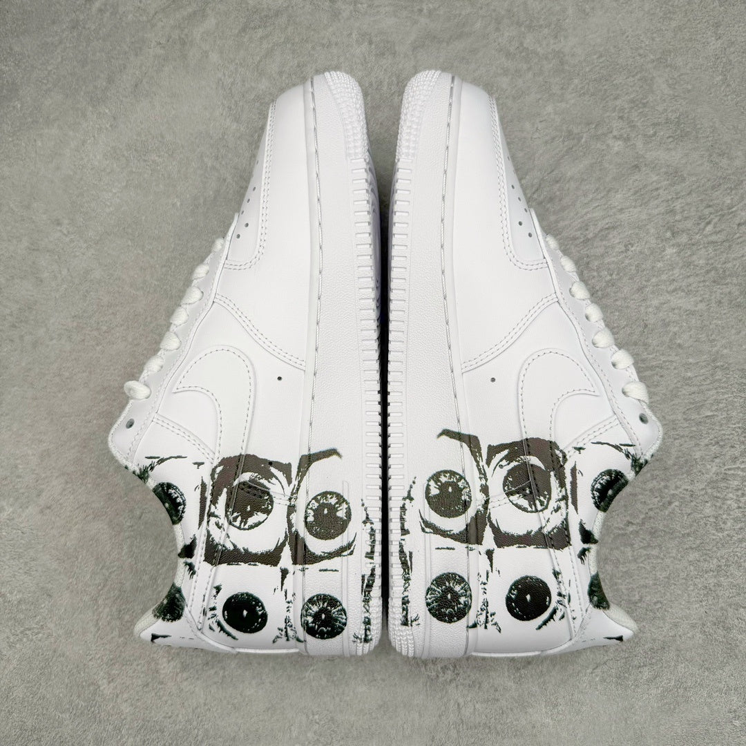 Supreme x Comme des Garcons SHIRT x Nike Air Force 1 Low Eyes - detalhe