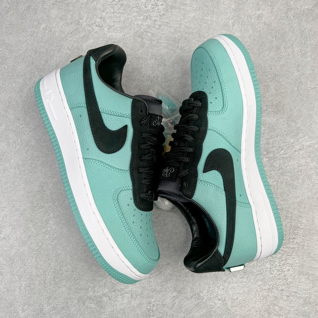 TIFFANY & CO. x NIKE AIR FORCE 1 LOW 1837 FRIENDS & FAMILY - par