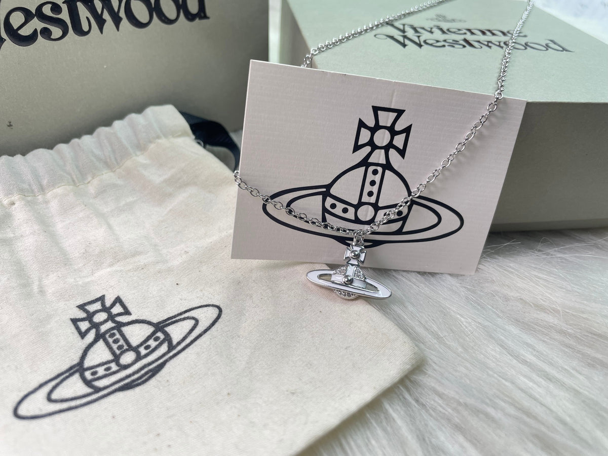 Vivienne Westwood New Tiny Orb Pendant Necklace - detalhe frontal